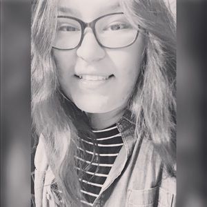 Meet your Posher, Reyna